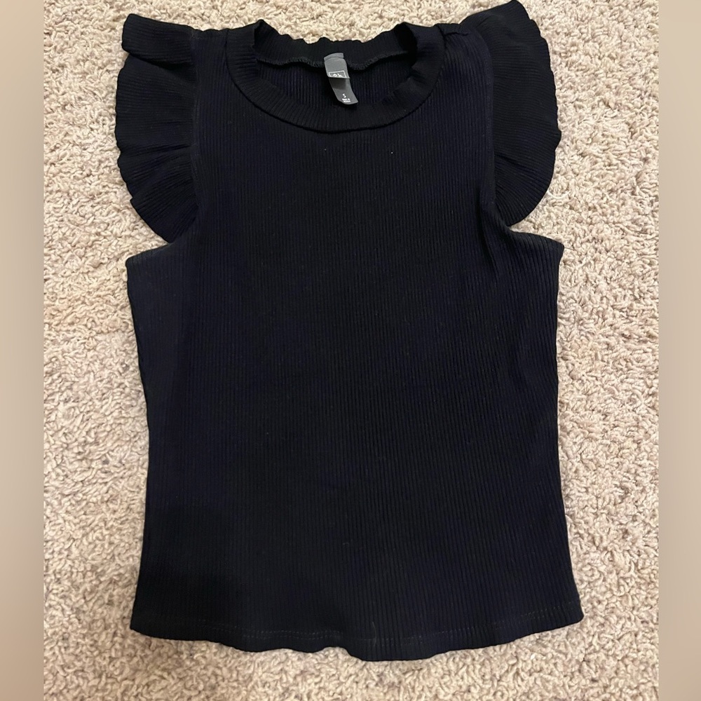 ruffled top